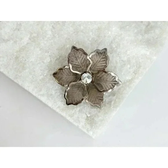 Silver Tone Rhinestone Adorned Vintage Snowflake  / Floral Brooch Pin - Picture 3 of 8